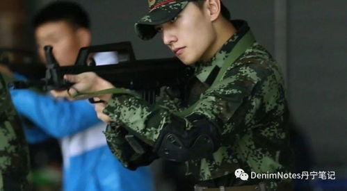 杨洋机场最新爆料,帅气偶像机场造型曝光，粉丝尖叫不已！